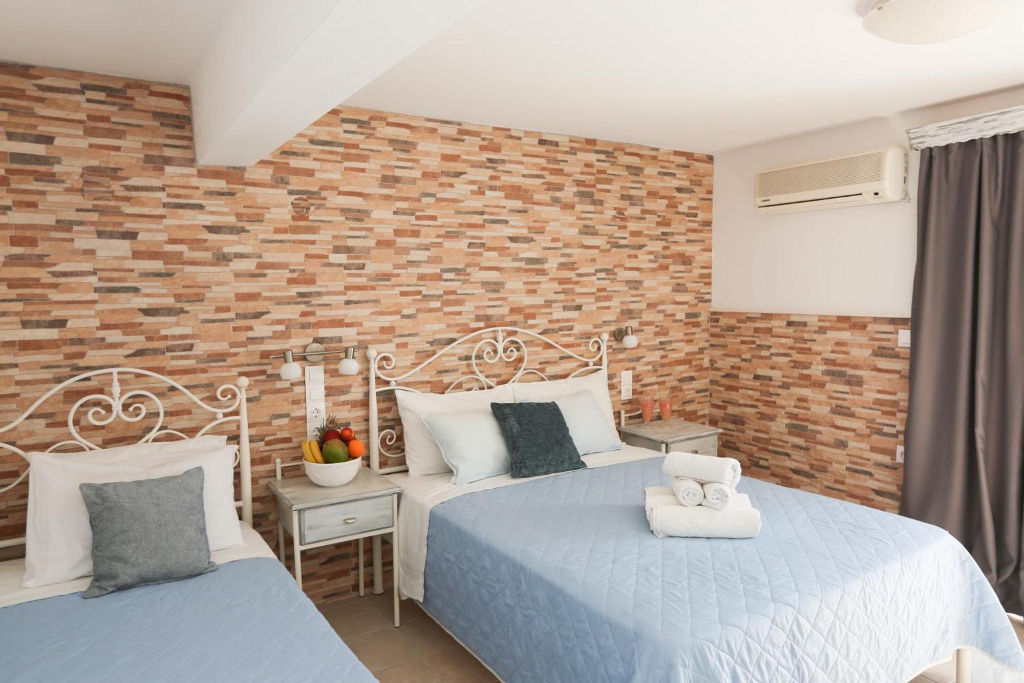 Hotel Kastro Скиатос Экстерьер фото