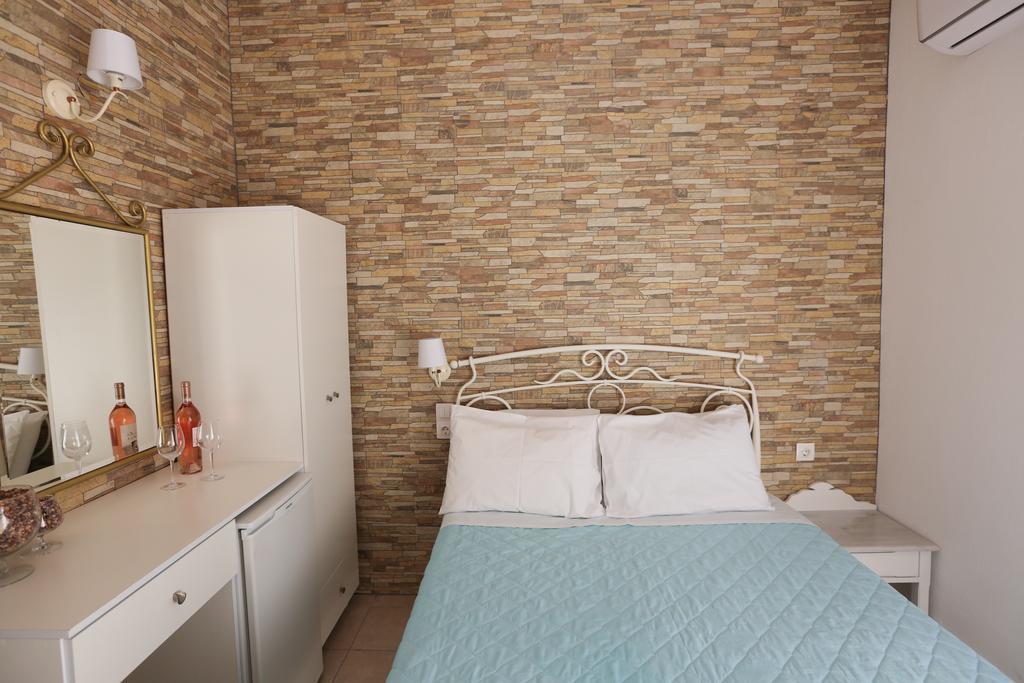 Hotel Kastro Скиатос Экстерьер фото