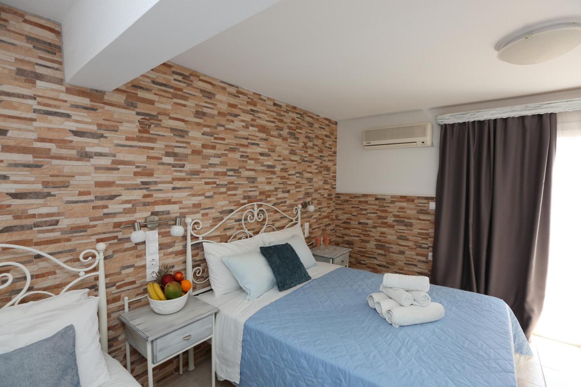 Hotel Kastro Скиатос Экстерьер фото